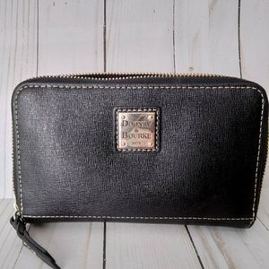 Sale wallet Dooney & Bourke
